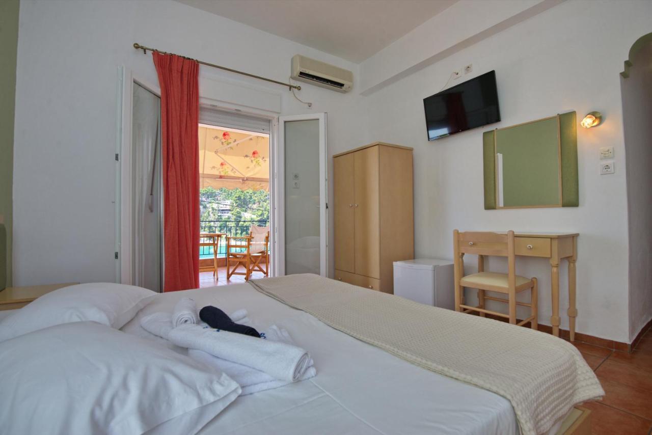 Kavos Hotel Patitiri  Exterior photo